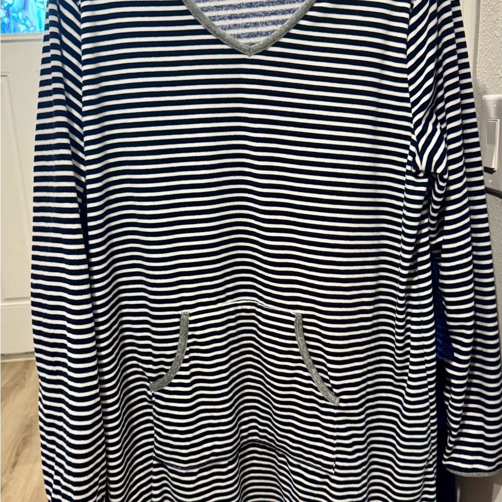 Croft and Barrow Striped Long Sleeve V-Neck Top XL